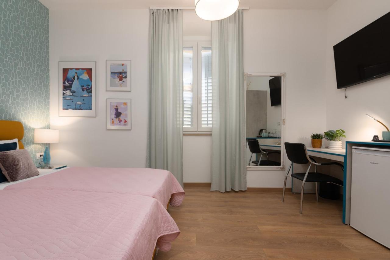 Polesana Rooms Pula Extérieur photo