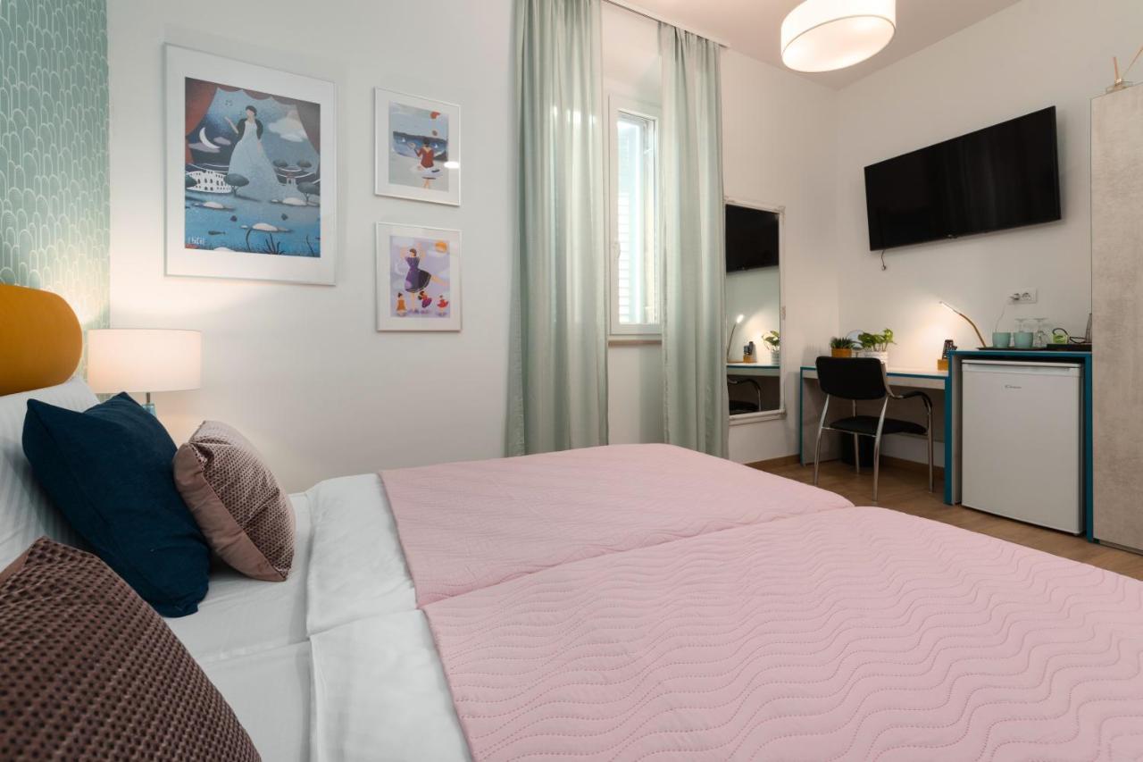 Polesana Rooms Pula Extérieur photo